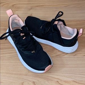 Puma Sneakers